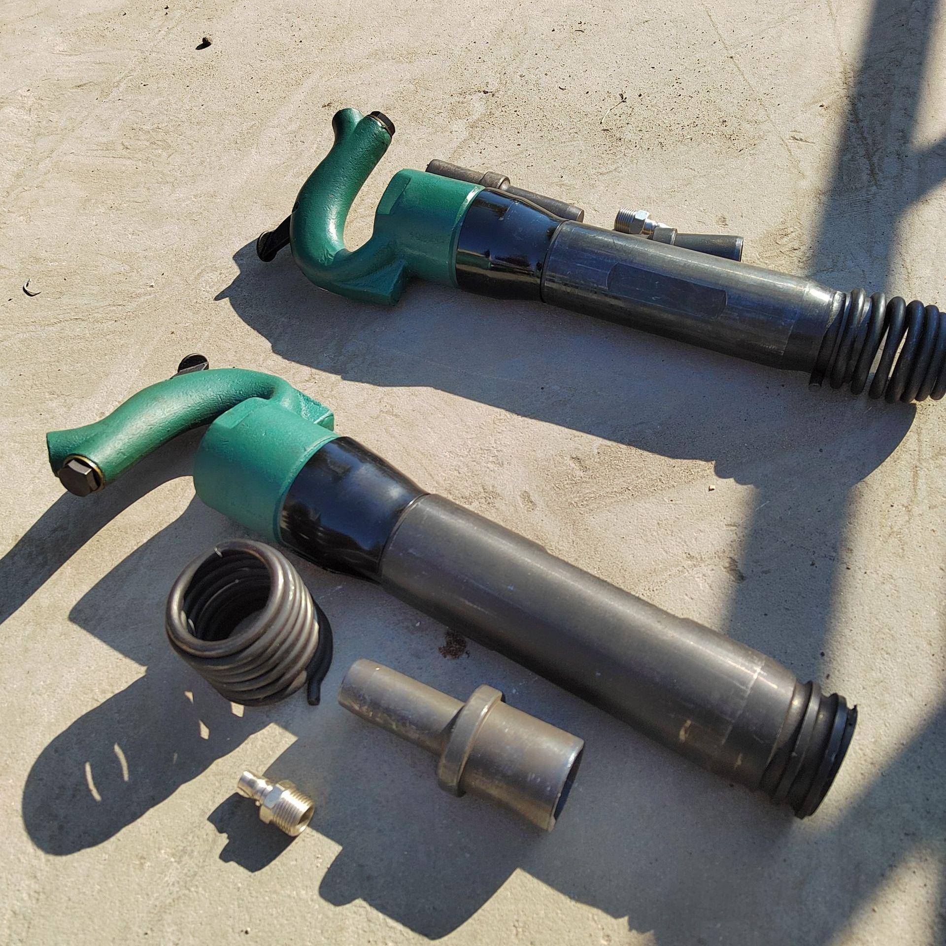 钉手持气动铆钉器 汽车大式梁铆接 机金属结构钣金连接铆机