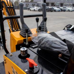 履出口美国HT10迷坑你挖掘机 小型挖掘机带多用挖挖沟机