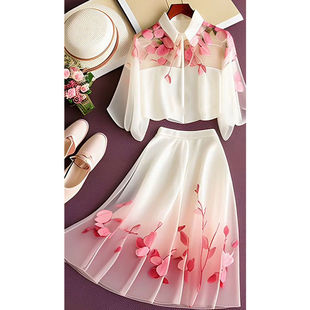 微胖显瘦奶系穿搭夏天又甜又辣上衣碎花半身裙衬衣套装女气质两件