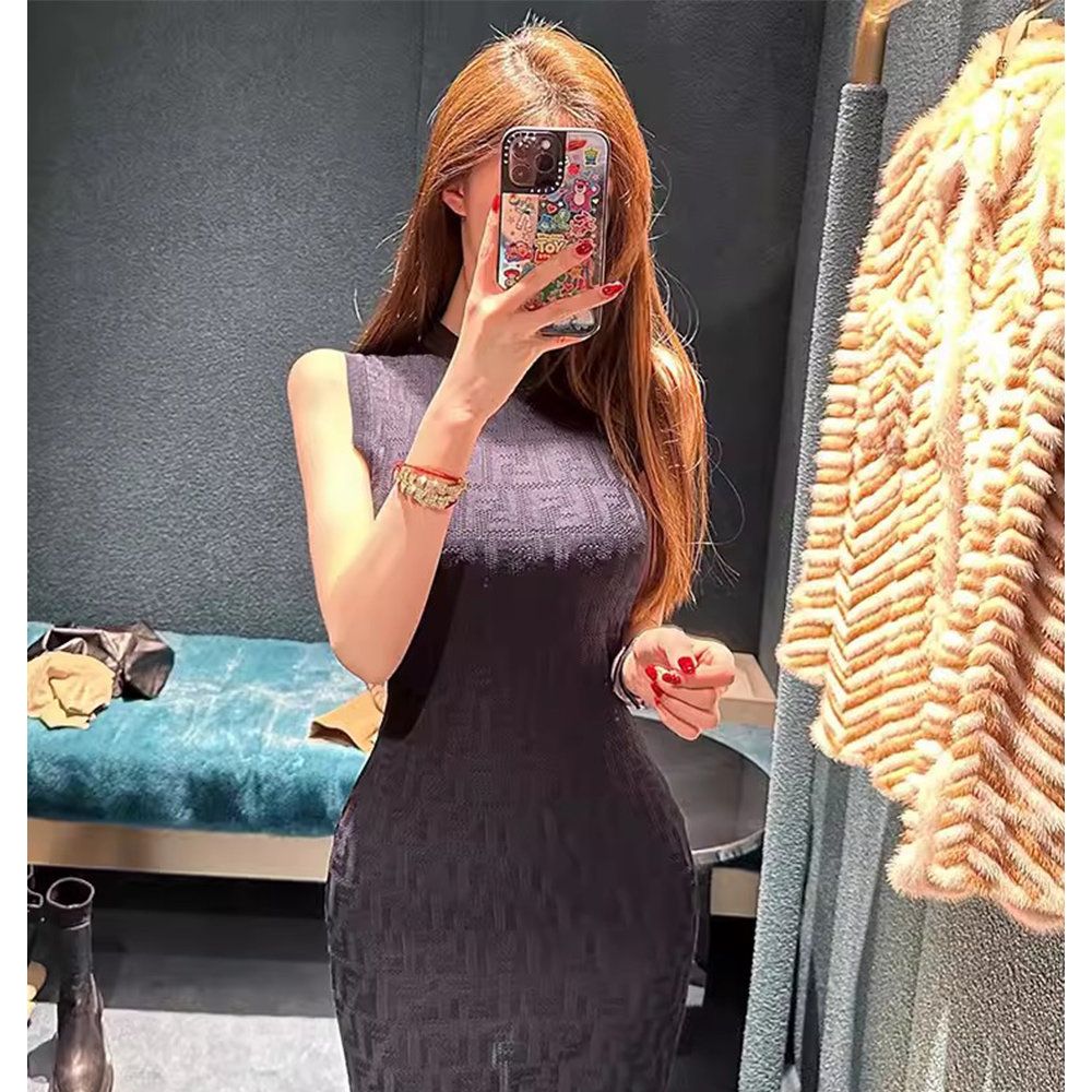 性感修身包臀针织背心连衣裙女内搭短裙重工立体肌理感外穿毛衣裙