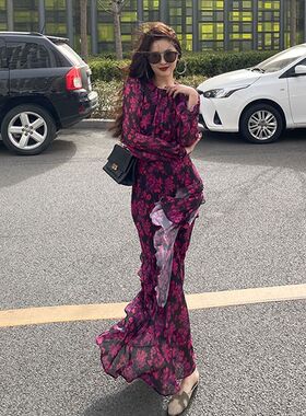 2024秋季轻薄防嗮紫色度假连衣裙法式裙子碎花长裙女长袖茶歇红裙