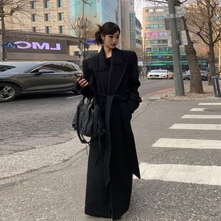 黑色简约长款仿皮草大衣女冬季高级感重工阔版正肩外套