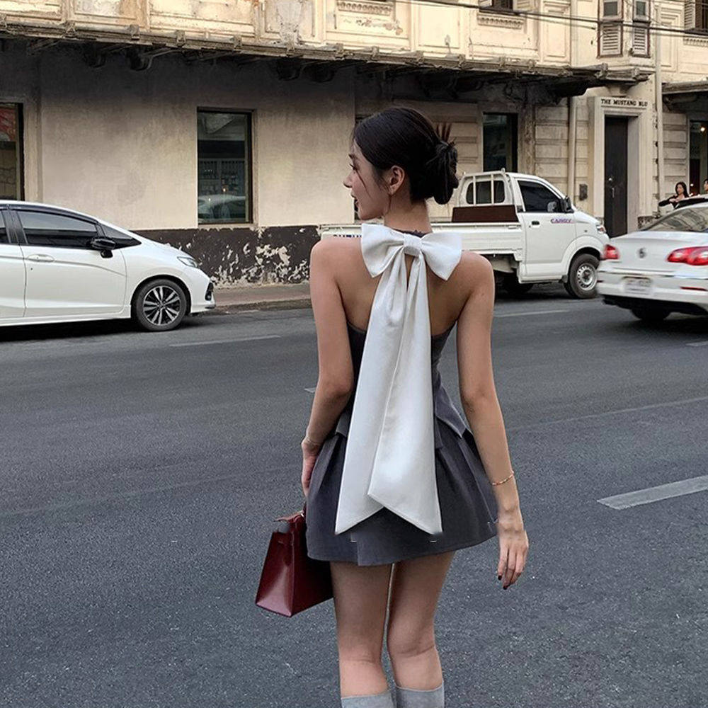 蝴蝶结可多用西装外套马甲小众洋气宽松百褶半身裙三件套