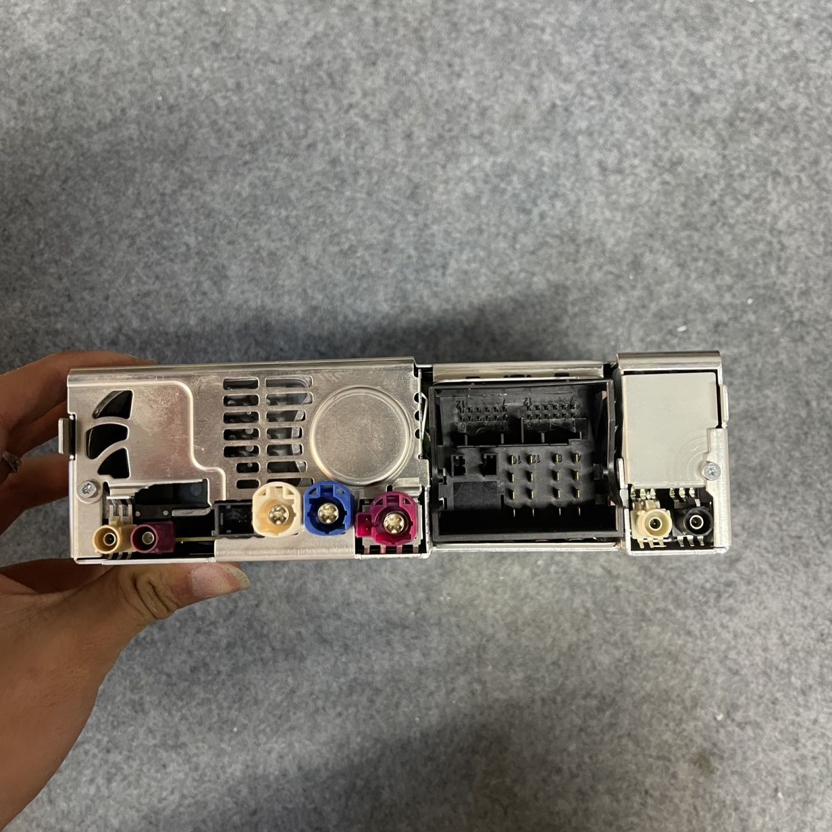 宝马1系f20 2系f22 3系f35 4系f32EVO小主机带carplay蓝牙音乐