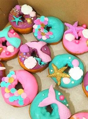 18 Grids 3D Donuts Baking Pan Moulds Silicone DIY Donut