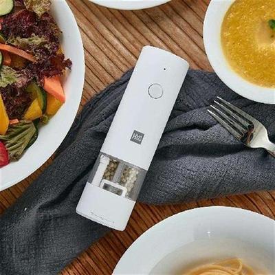 Kitchen Electric Automatic Salt and Pepper Grinder Set