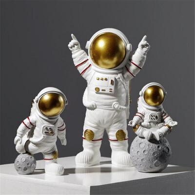 Resin Material Astronauts Ornaments Universal Cell Phone