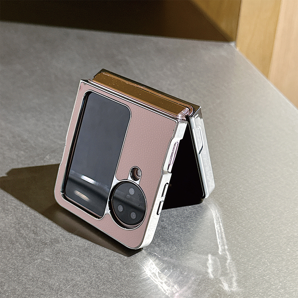 草莓美乐蒂KT猫拼贴折叠屏手机壳