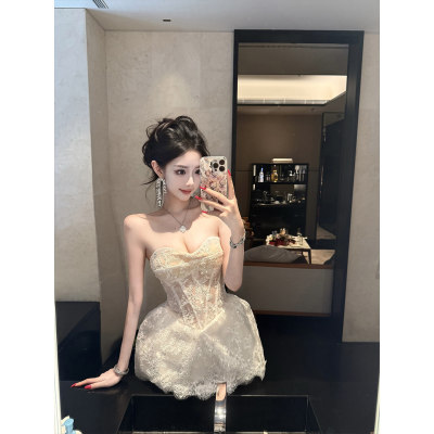 收腰抹胸连衣裙女露背蕾丝短裙子