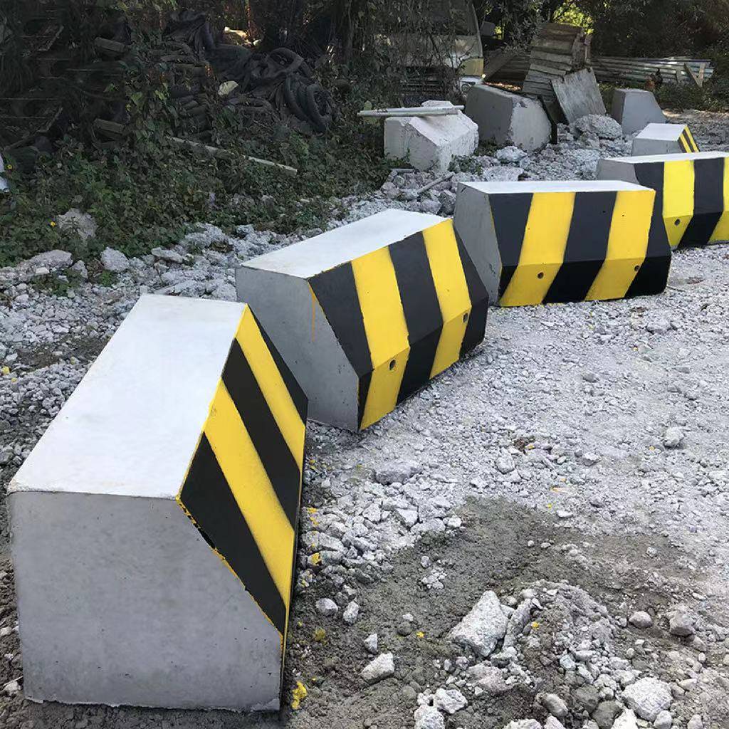水泥墩钢结构围挡混凝土基础底座公路道路工地隔离反光防撞警示墩