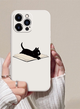 趴书小黑猫~ins风可爱镜头全包防摔手机壳适用苹果iPhone161514vivox90华为nova10红米k60OPPOreno9小米13
