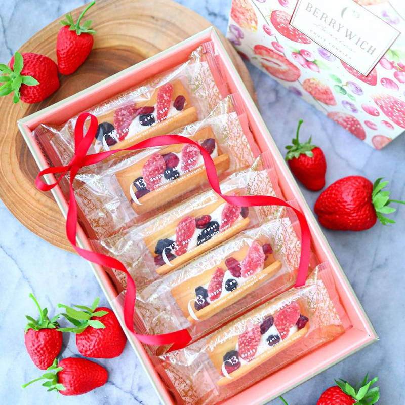 保真日本进口零食百年物语C3草莓蓝莓蔓越奶油夹心饼干礼盒装网红