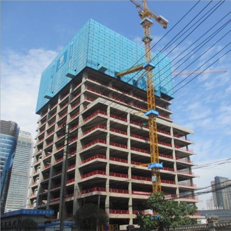 建筑爬架防护安全网 镀锌高层建筑防护爬架网 冲孔爬架网厂家