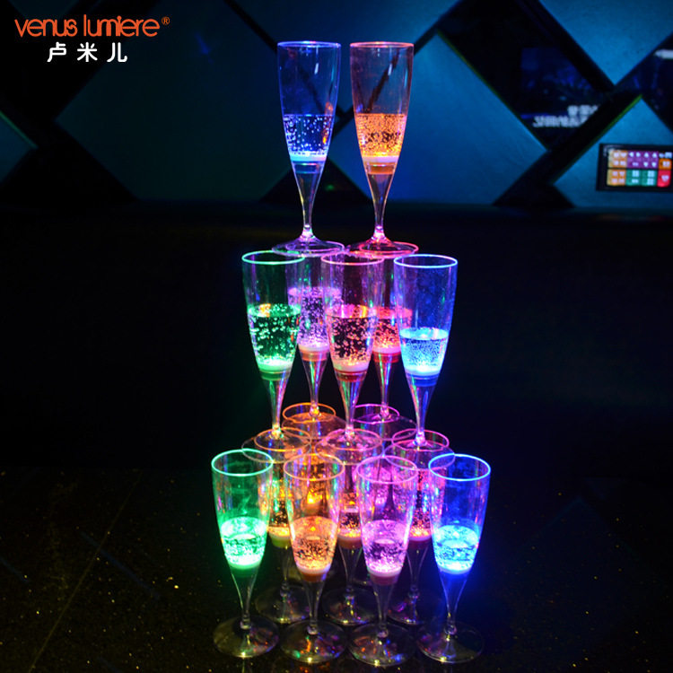 创意led发光杯子kt酒吧香槟杯塑料洋酒鸡尾酒食品级酒杯圣诞酒具