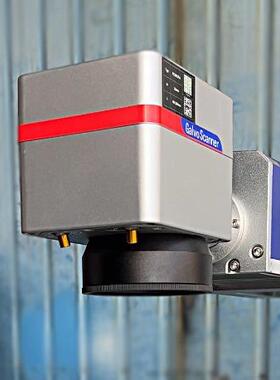 鸿济光激光打机铭牌属镭雕金刻字机带旋VRK标转轴激打标机