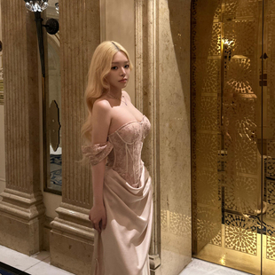 重工设计性感收腰闪闪抹胸连衣裙高级感轻奢名媛鱼尾长裙女 Itt7
