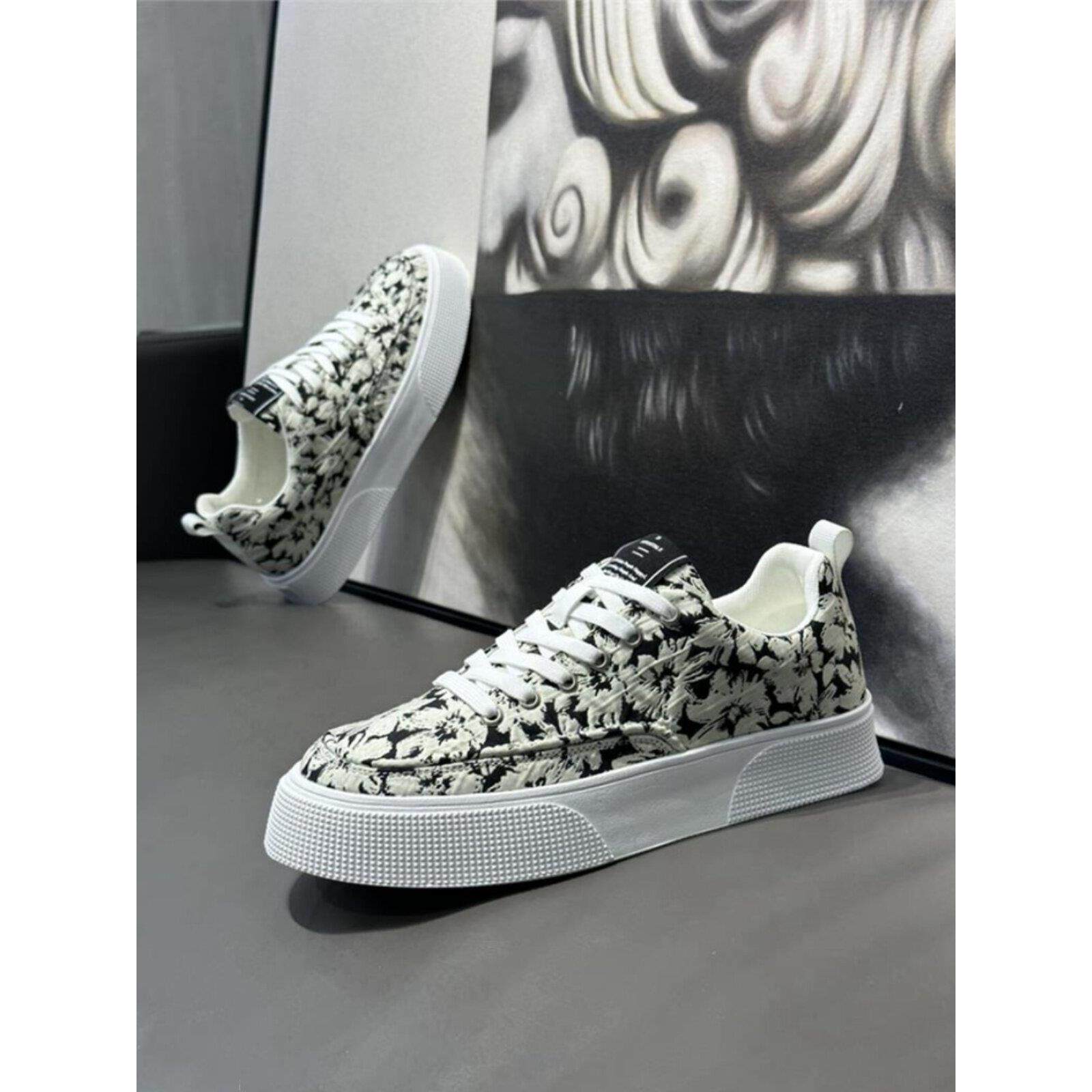 香港男鞋春季款式2025新款帆布鞋运动休闲低腰运动鞋男印花白色潮