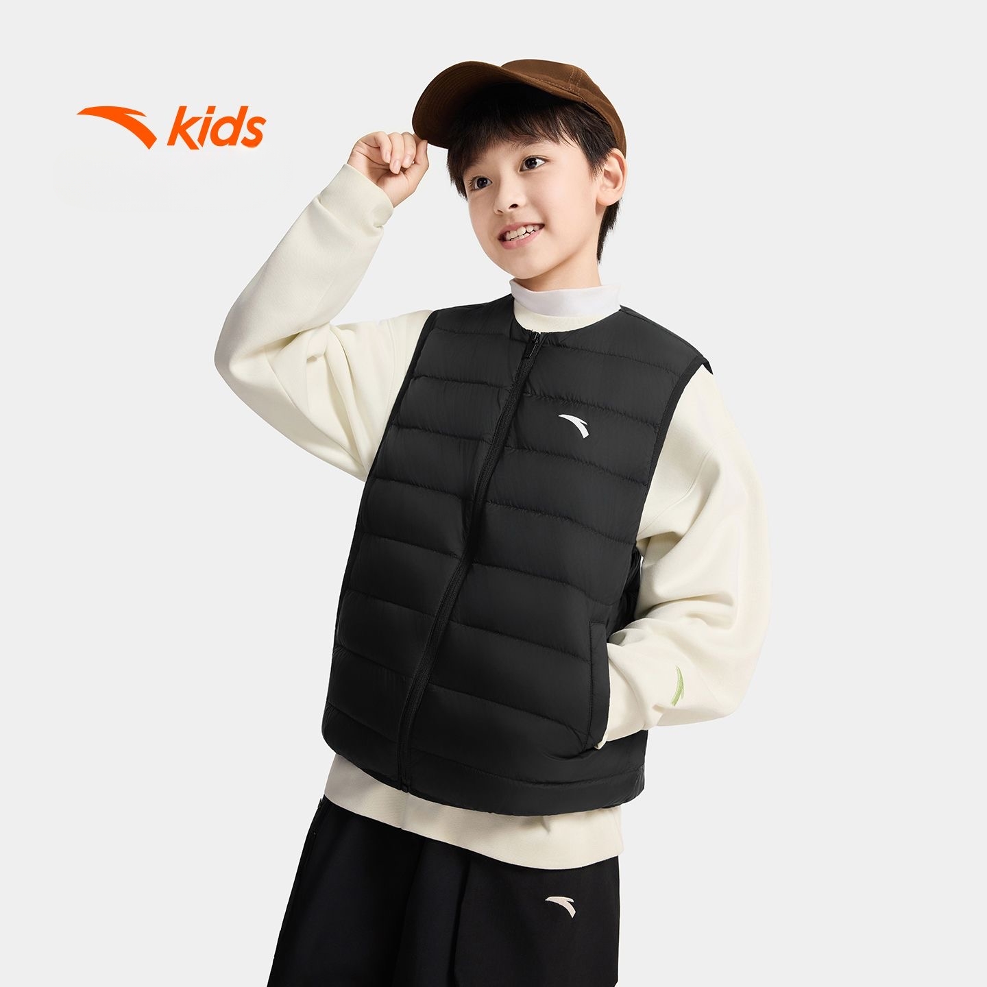 安踏儿童男童轻薄羽绒马甲2025年秋冬新款舒适保暖中大童运动马甲