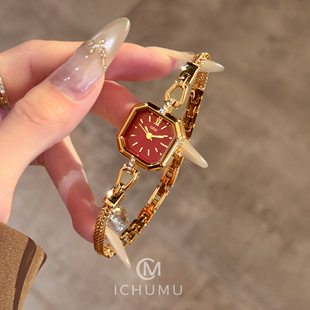 ICHUMU手表女复古红小方表女士轻奢手链式石英表小方糖高级感腕表