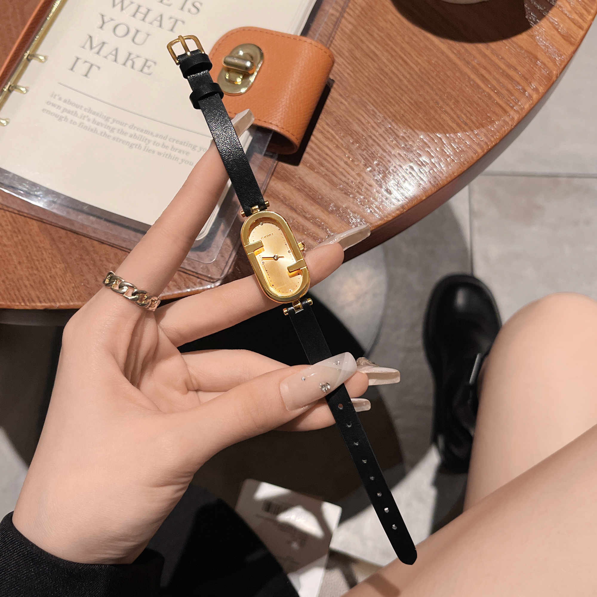 ICHUMU轻奢小众复古女士表