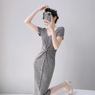 连衣裙女夏季 设计感法式 减龄开叉收腰修身 短袖 针织中长裙新款