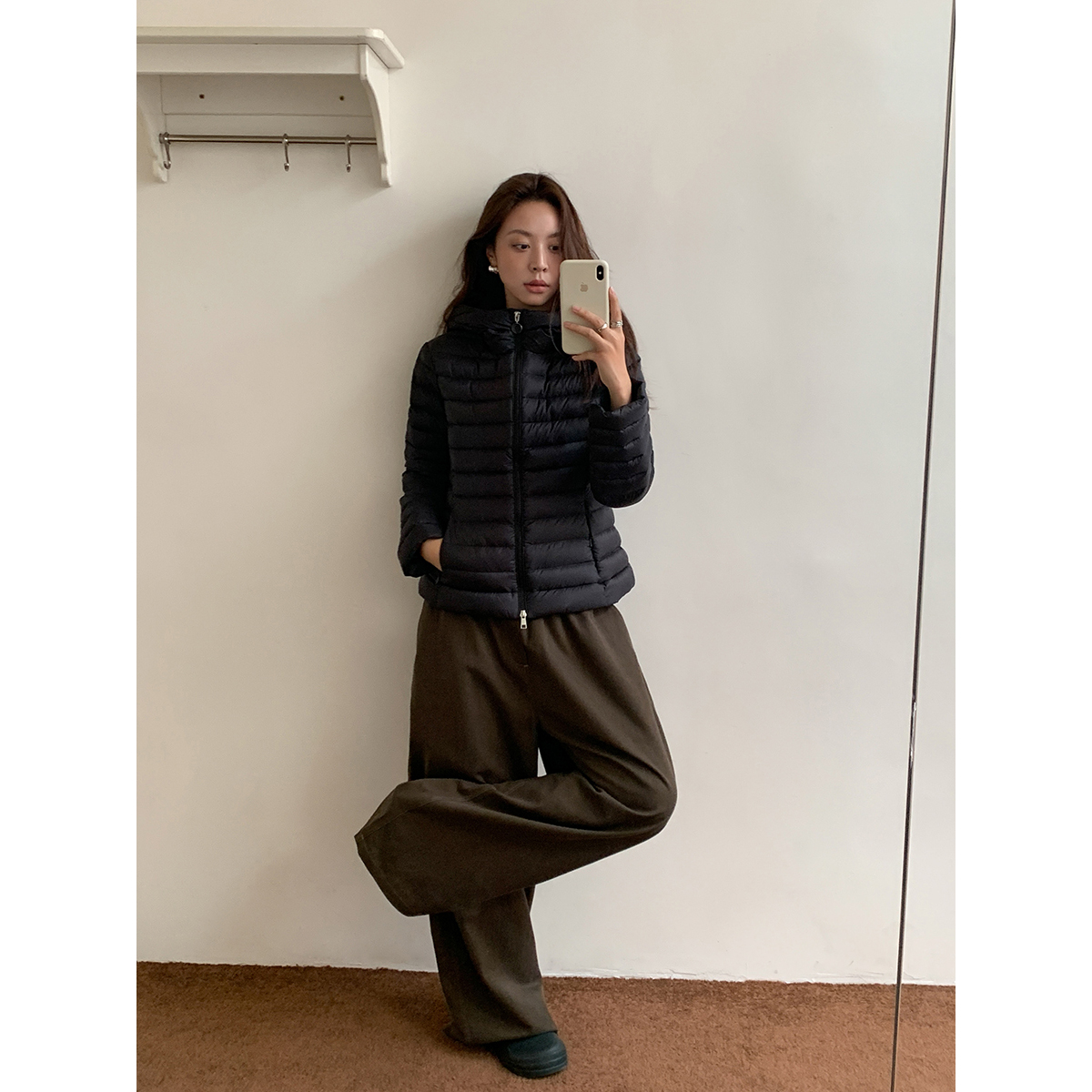 纸片人排骨羽绒服女轻薄连帽外套