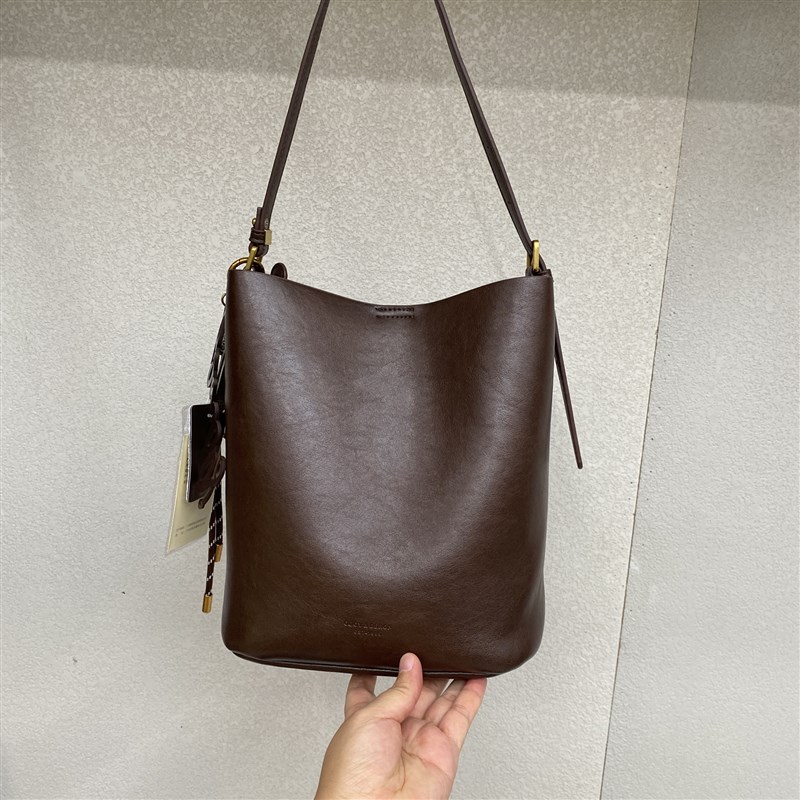 复古质感女d包包时尚新款单肩腋下包高级洋气通勤斜挎水桶包8553