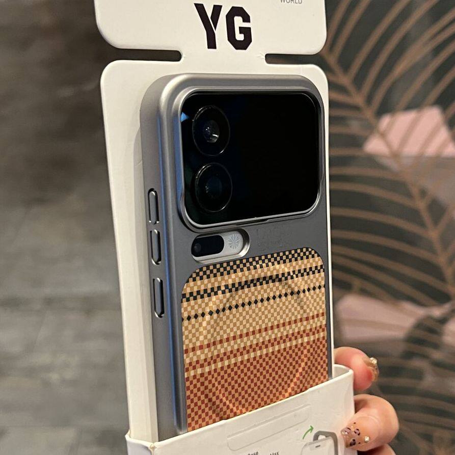 凯夫拉纹适用小米17promax手机壳磁吸红米k90新款oppoFindx9pro高级感拼接电镀vivoX300Pro荣耀magic8一加15+