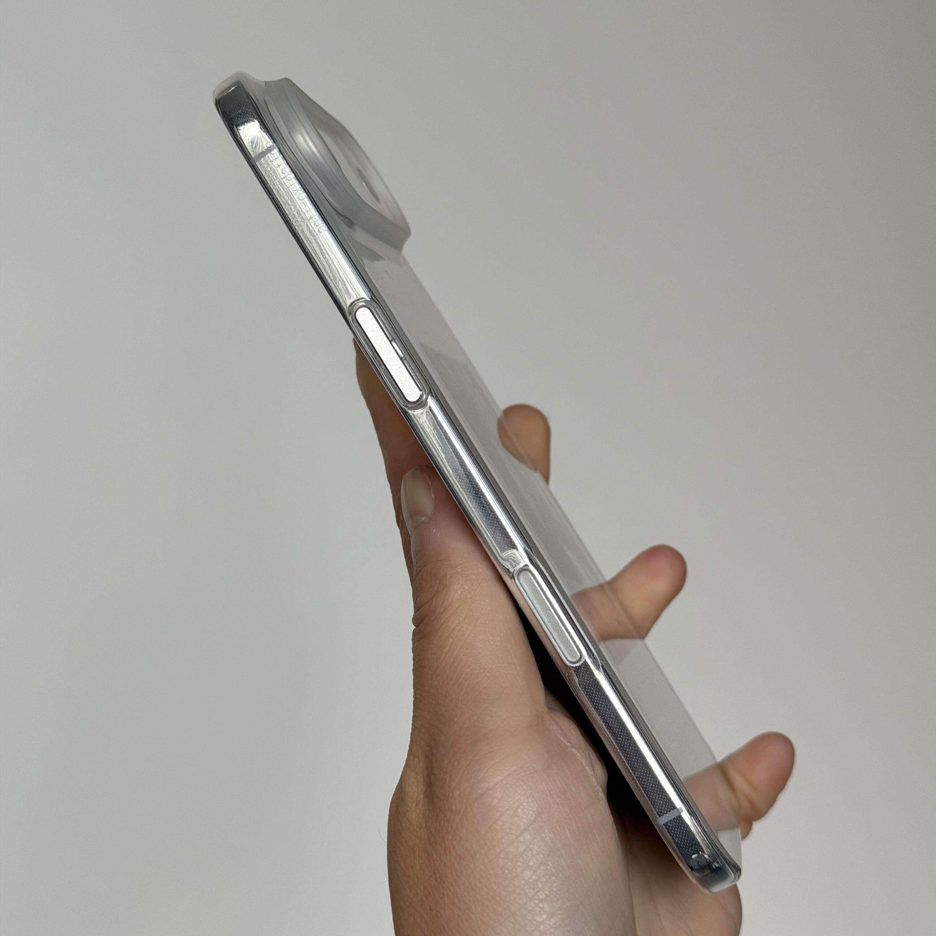 透明轻薄手感新款磨砂软壳适用iphone17Air苹果16promax手机壳15plus全包14拜耳tpu金属按键13简约12肤感防摔