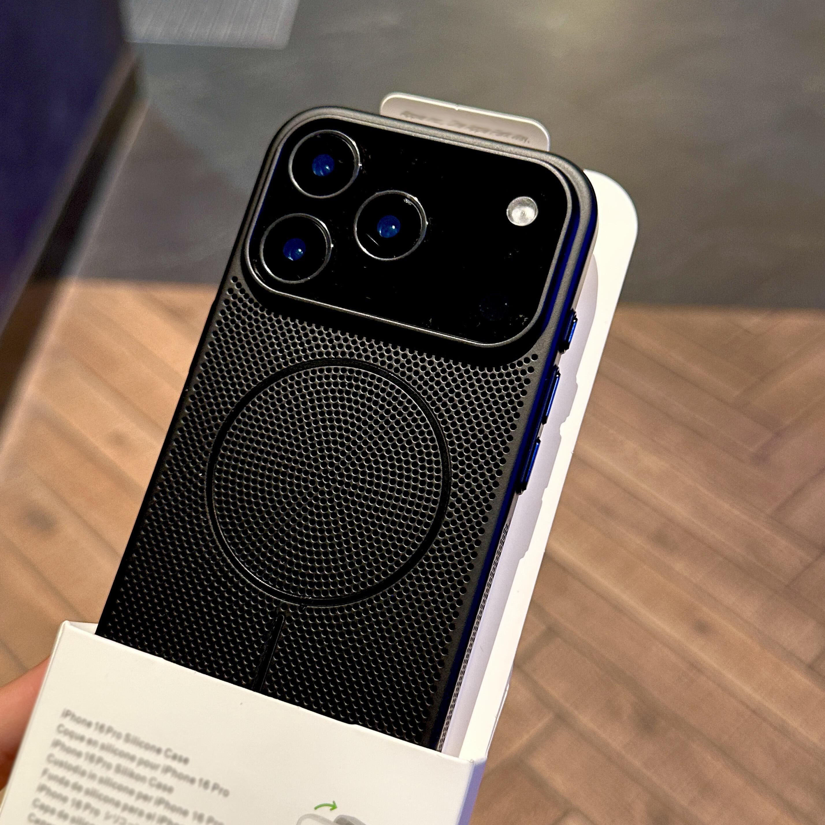 超薄散热Beast同款细圈磁吸适用小米17promax手机壳新款17pro磨砂透气网孔15全包防摔14高级感小众时尚轻奢硬