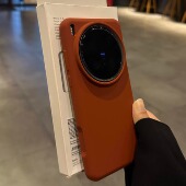 秋冬红棕色软糯真液态硅胶适用vivoX300pro手机壳200mini新x100s大孔z9女iQOO15耐脏13pro全包防摔neo9s简约8