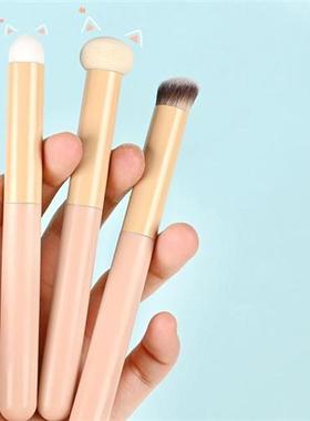 Small Mushroom Concealer Brush For Spots Acne Marks Dark Cir