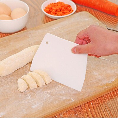 Plastic Dough Scraper Dough Cutters Kitchen Butter Knife Spa