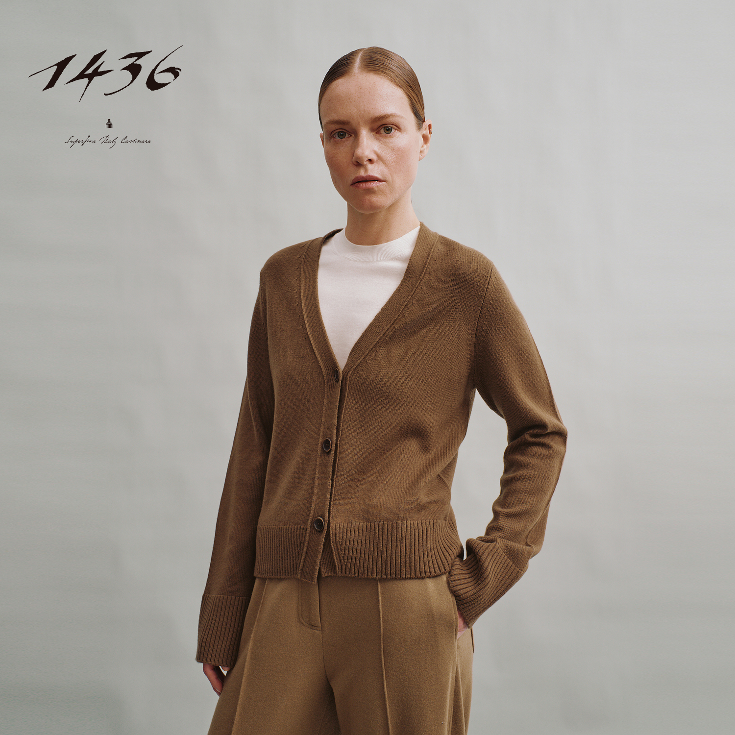 1436 小山羊绒秋冬V领螺纹宽袖口女士时尚羊绒开衫