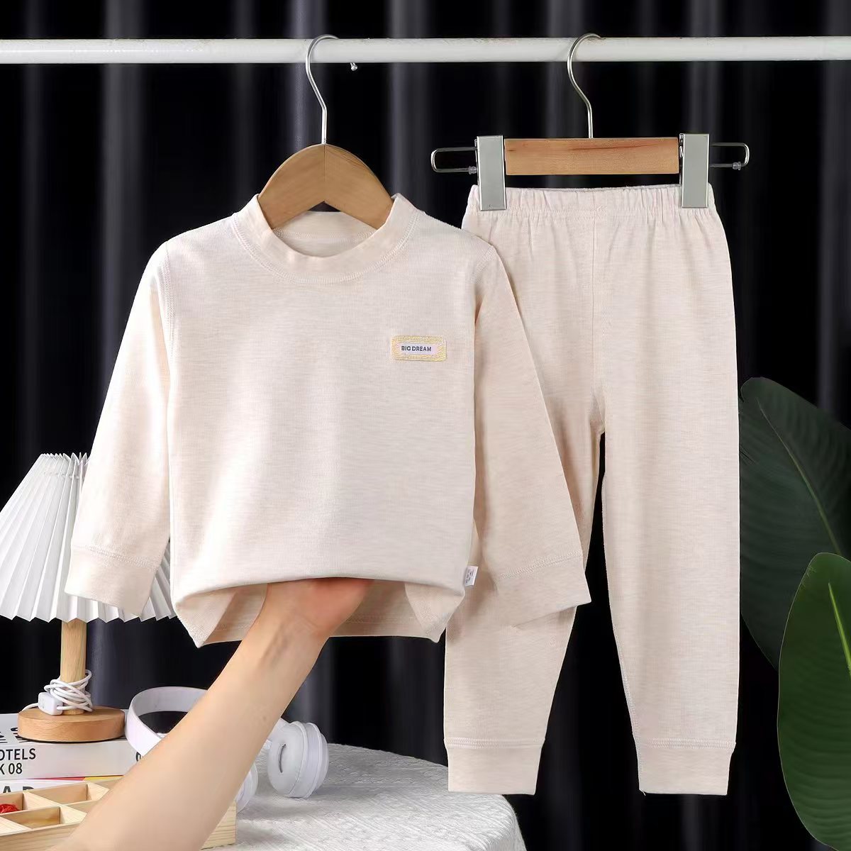 儿童秋衣秋裤套装中小童无骨彩棉内衣套装宝宝纯色睡衣两件套保暖