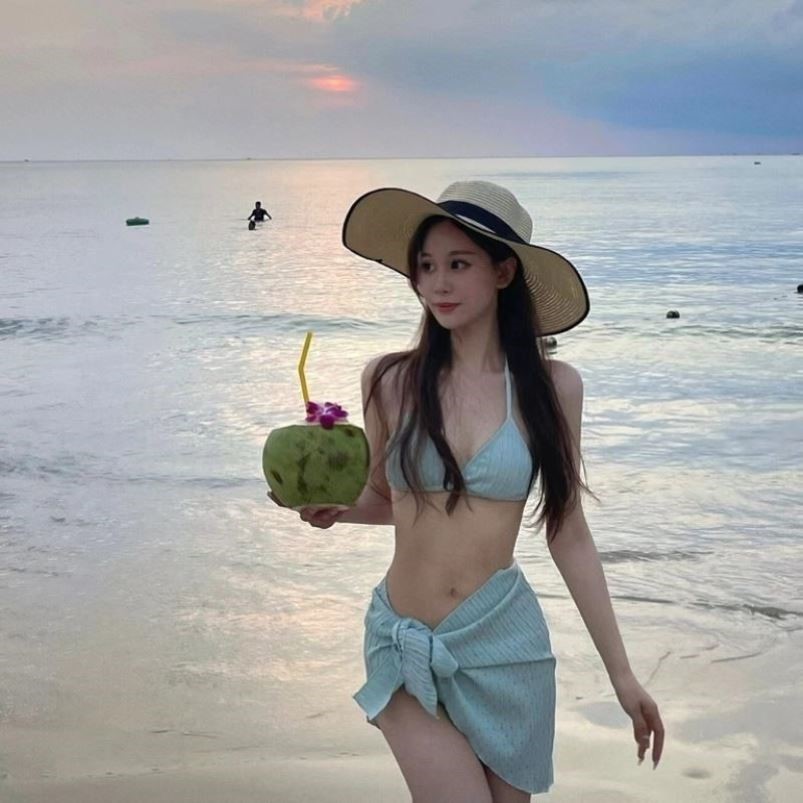 洋气辣妹纯欲比基尼吊带泳衣夏季三角裤泳裤法式套装女性感带胸垫