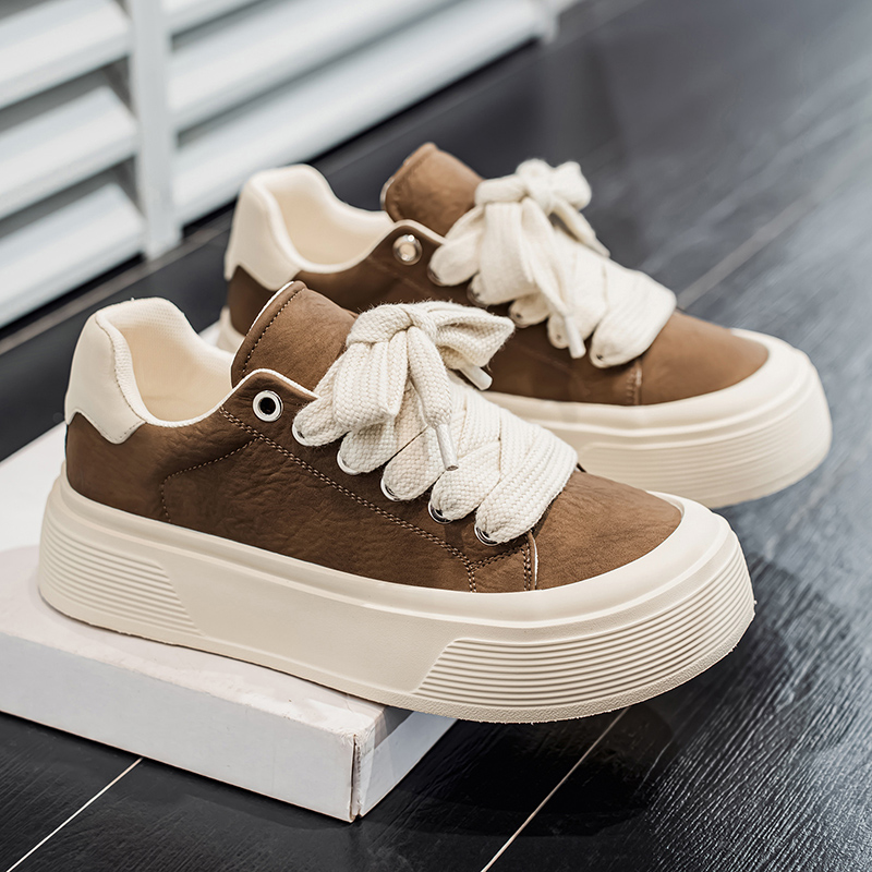 网红爆款男鞋2025秋季新款潮牌高级感痞帅休闲厚底板鞋透气平底鞋