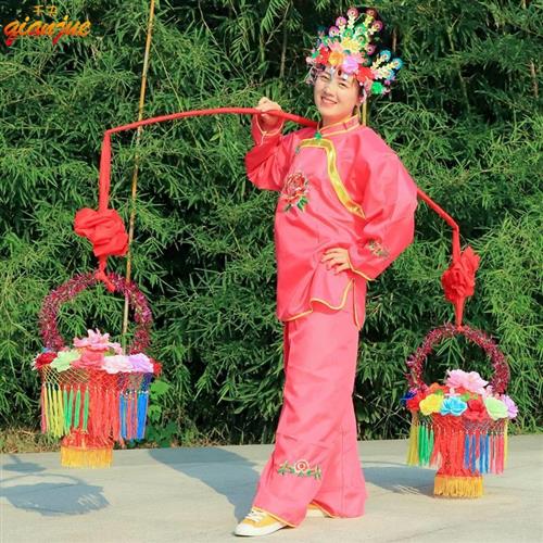 新舞秧歌扭蹈担挑花花挑舞台演出篮服装道具间社火表演民戏剧扁i.