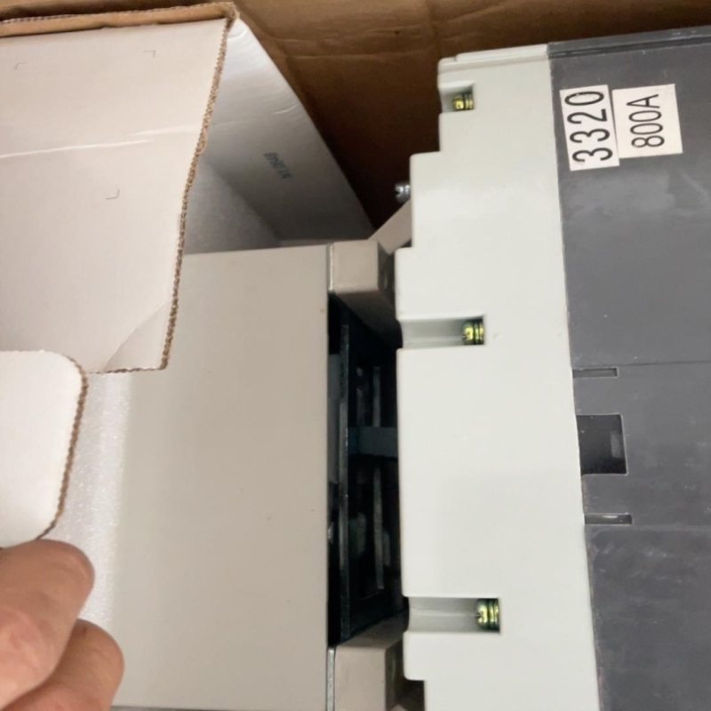 议价塑壳断路器NM1一800SP3320AC230v