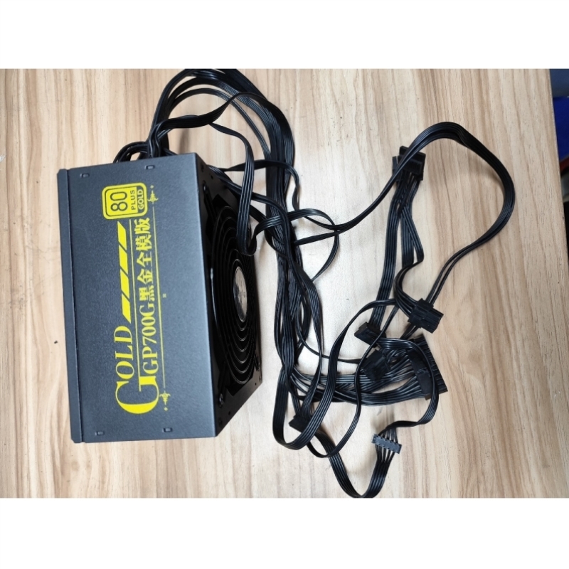 议价鑫谷GP700G黑金全模版额定600w,成色新,带线,cpu