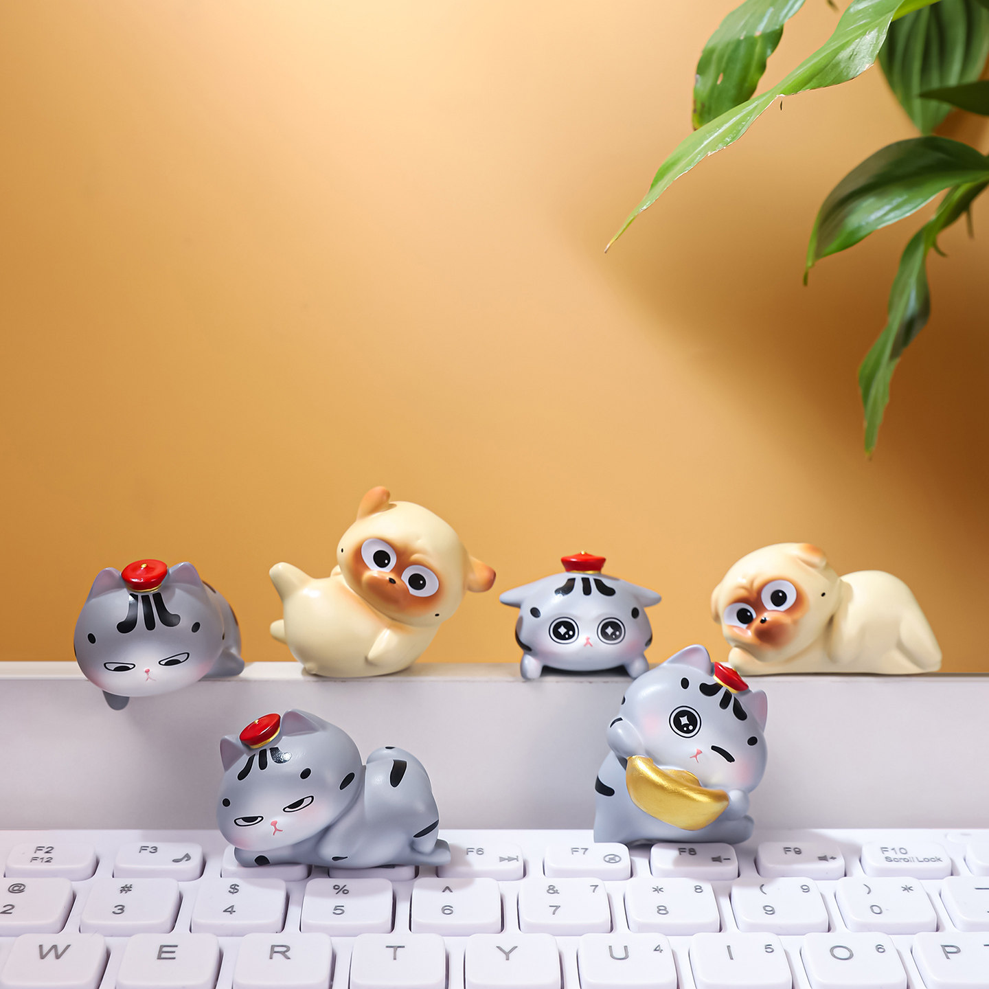 吾皇猫巴扎黑趴趴小摆件桌面创意办公室电脑屏幕小动物解压装饰品