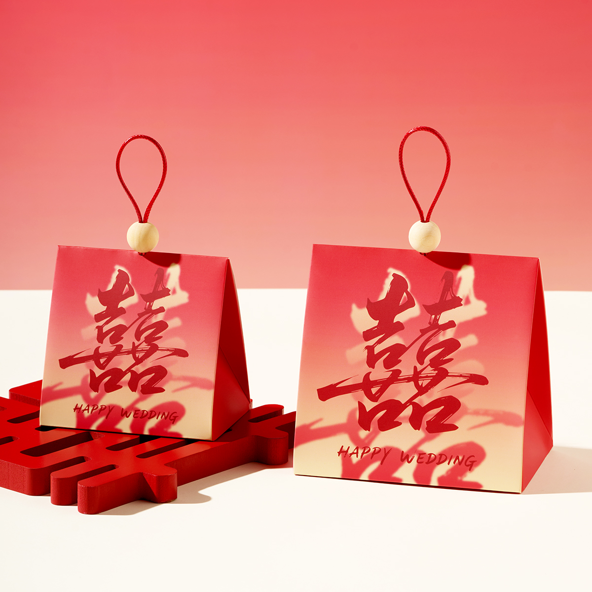 喜糖盒高档婚礼伴手礼盒新款创意订婚结婚糖盒喜糖袋子空盒包装盒