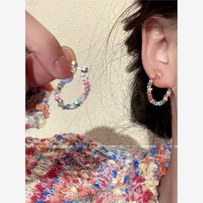 多巴胺心动!彩色串珠碎银耳钉女小众设计感高级耳环轻奢百搭耳饰
