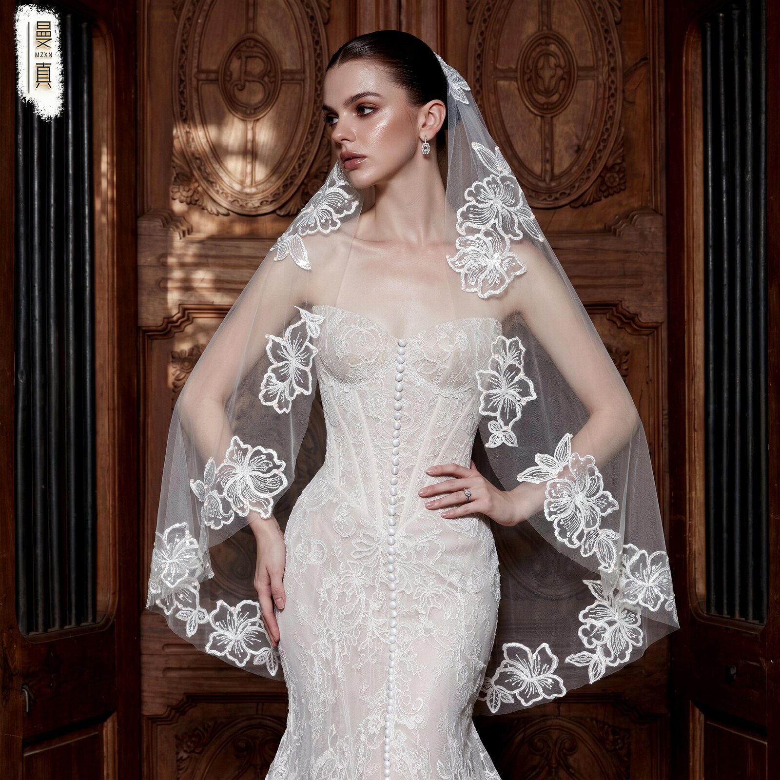 曼真立体大花刺绣新娘头纱花卉蕾丝花边中长款教堂婚礼头饰V398