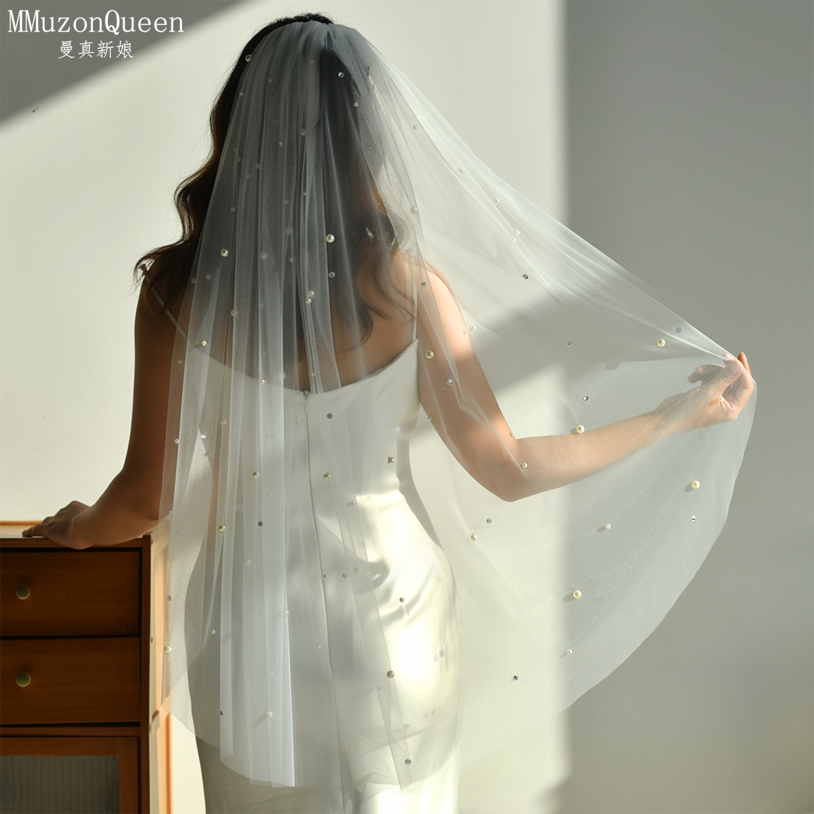 曼真新款闪钻珍珠头纱指尖长法式简约领证登记求婚道具V109