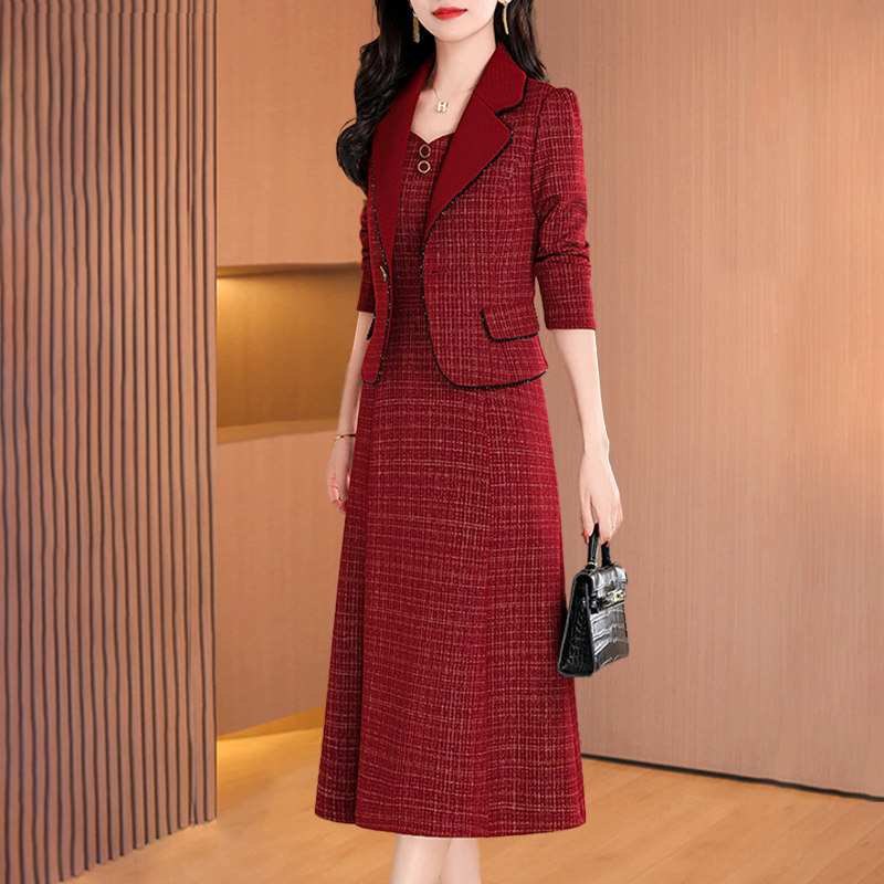 冬季喜婆婆婚宴装2026新款妈妈结婚礼服小香风套装裙子春秋高级感