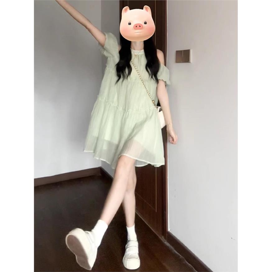 小个子绿色露肩挂脖连衣