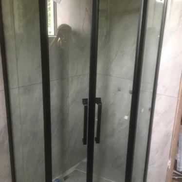 简易淋浴房整体浴室移门钢化玻璃黑色弧扇形隔断洗浴屏