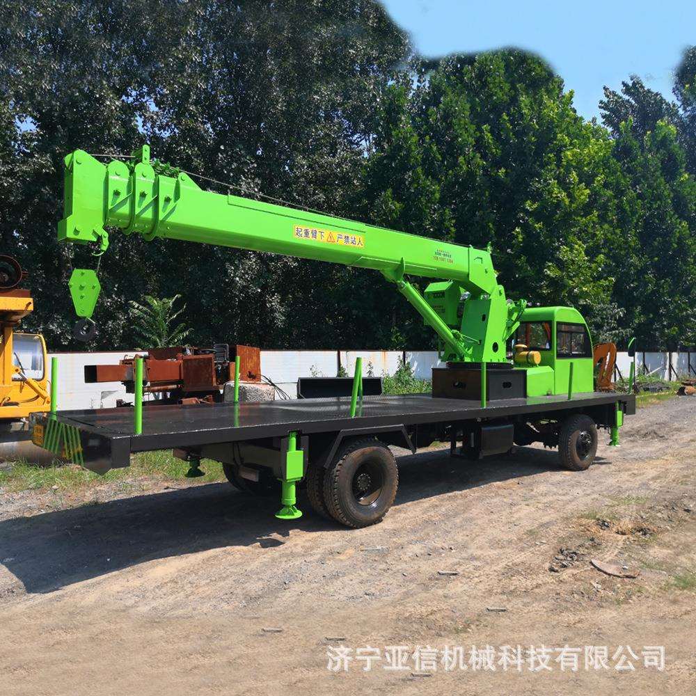 四驱中间驾驶四不像随车吊6吨四轮自备吊车钢筋运输吊运车