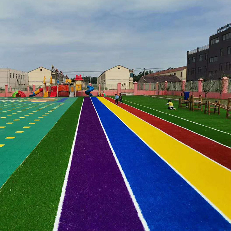 厂家大促幼儿园采用菱形超标准彩虹草 塑料假草皮地毯人造草坪